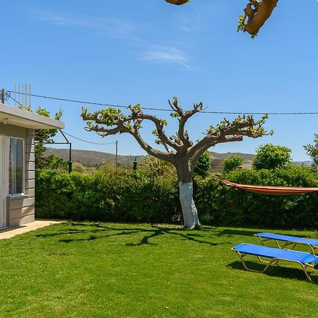Villa Petrakis Afrathias Garden House Kalamaki  Esterno foto