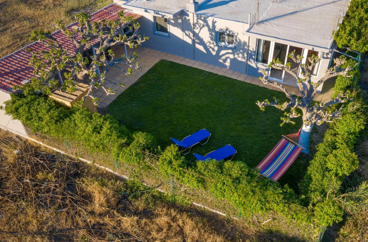 Villa Petrakis Afrathias Garden House Kalamaki  Esterno foto