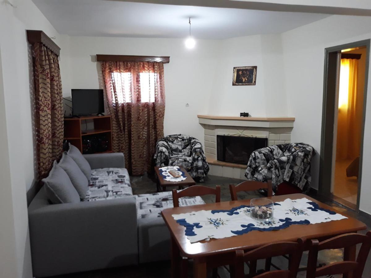 Villa Petrakis Afrathias Garden House Kalamaki  Esterno foto