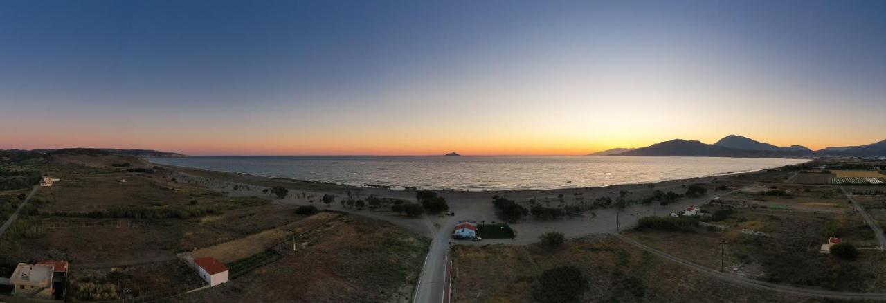 Villa Petrakis Afrathias Garden House Kalamaki  Esterno foto