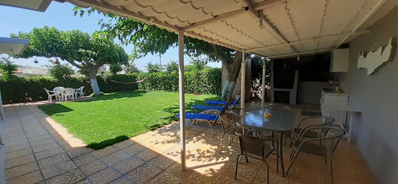 Villa Petrakis Afrathias Garden House Kalamaki  Esterno foto